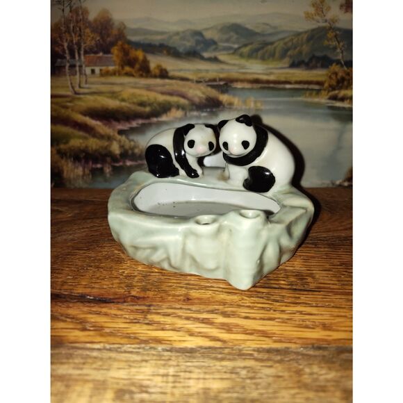 Vintage Art Deco Panda Bear Small Ceramic Ashtray - Collectible Decorative Piece - Picture 4 of 6